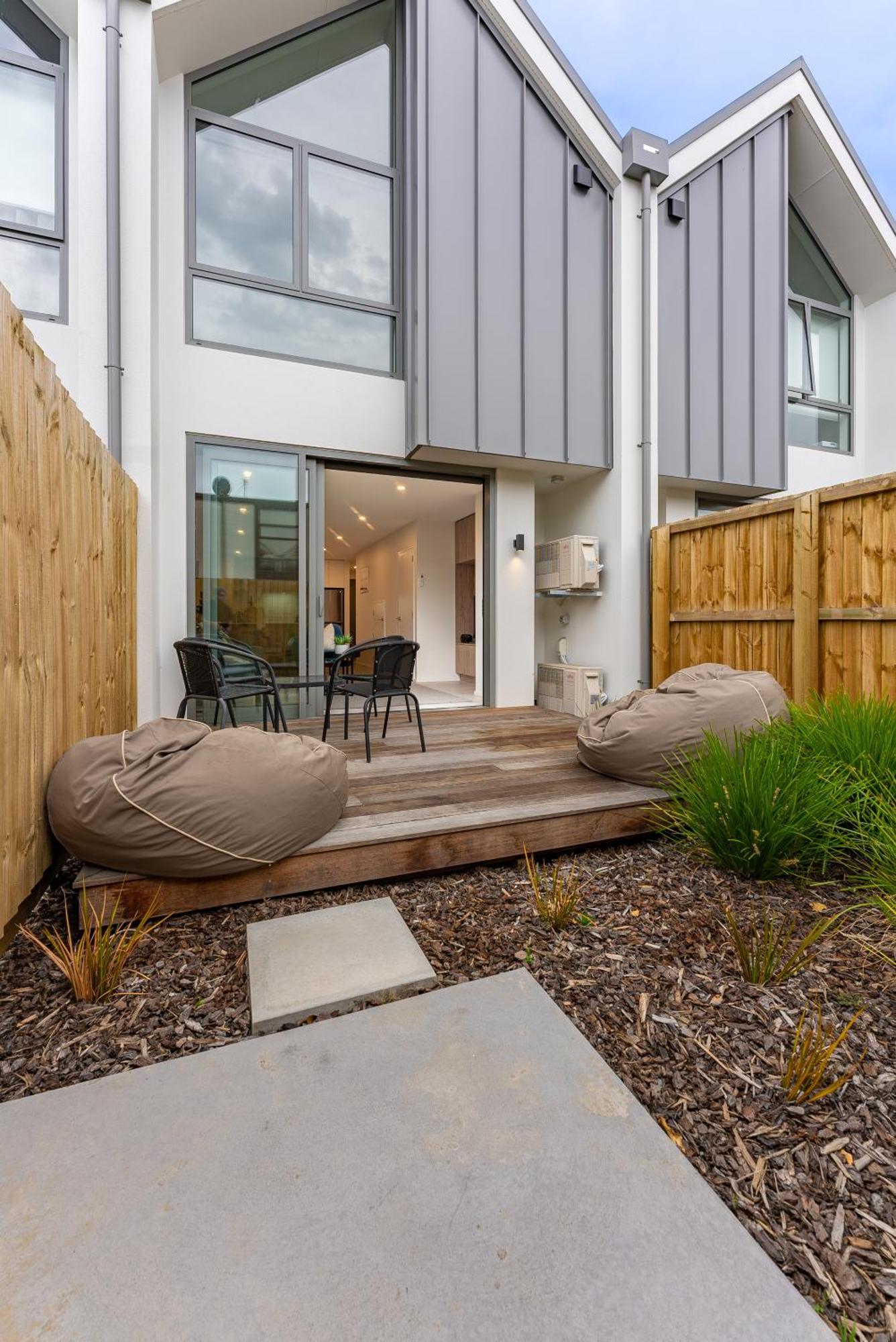 Urban Nest - Entire Townhouse And Free Parking Villa Christchurch Exteriör bild
