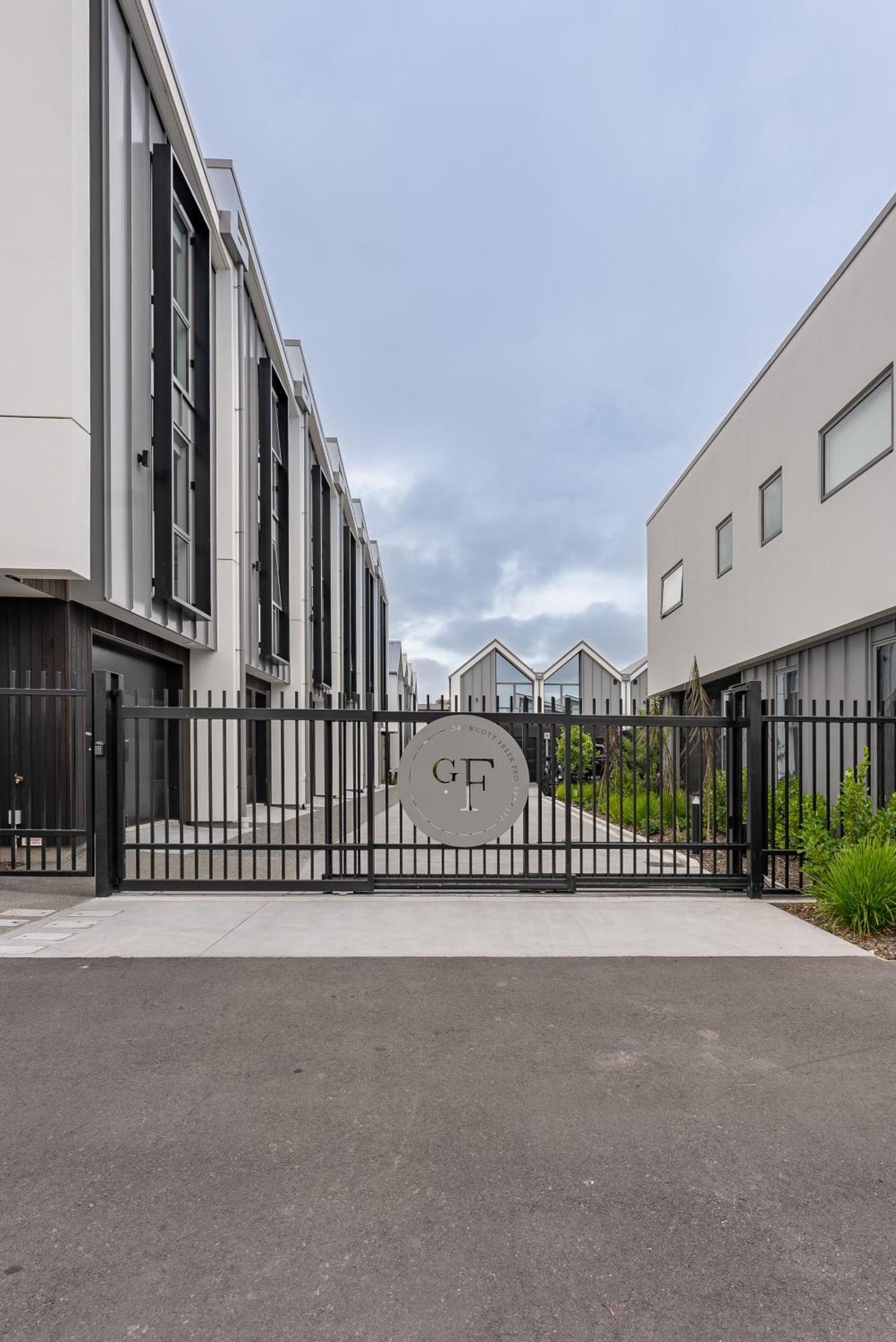 Urban Nest - Entire Townhouse And Free Parking Villa Christchurch Exteriör bild