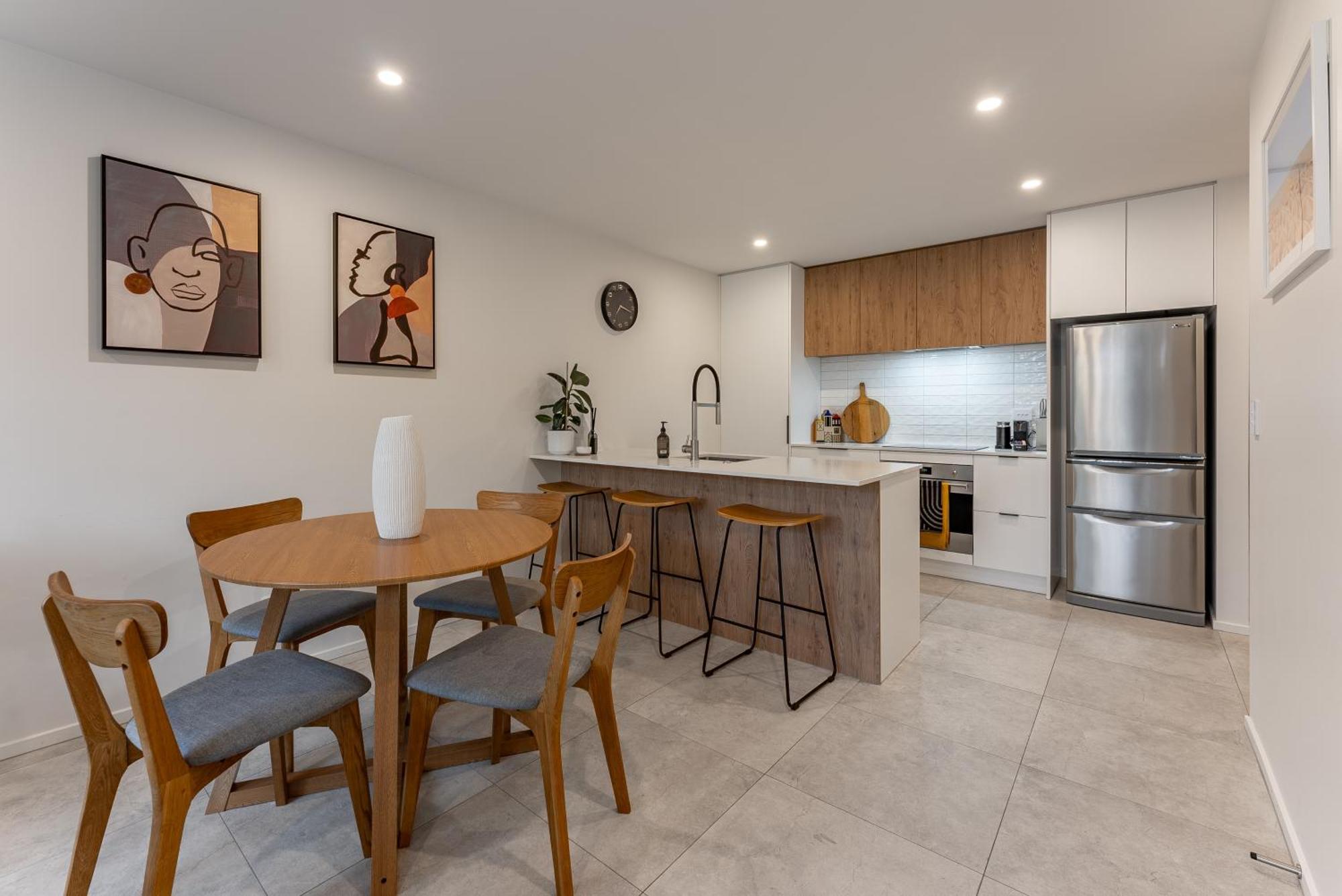 Urban Nest - Entire Townhouse And Free Parking Villa Christchurch Exteriör bild